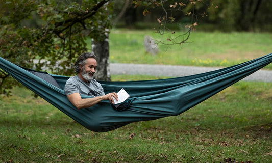 How to hang a hammock in 5 easy steps